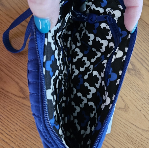 Vera Bradley Cobalt Pushlock Wristlet NEW with tags - Picture 2 of 3